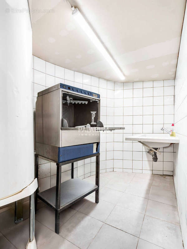 Autre à LA BASTIDE-DES-JOURDANS