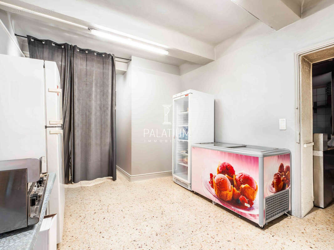 Autre à LA BASTIDE-DES-JOURDANS