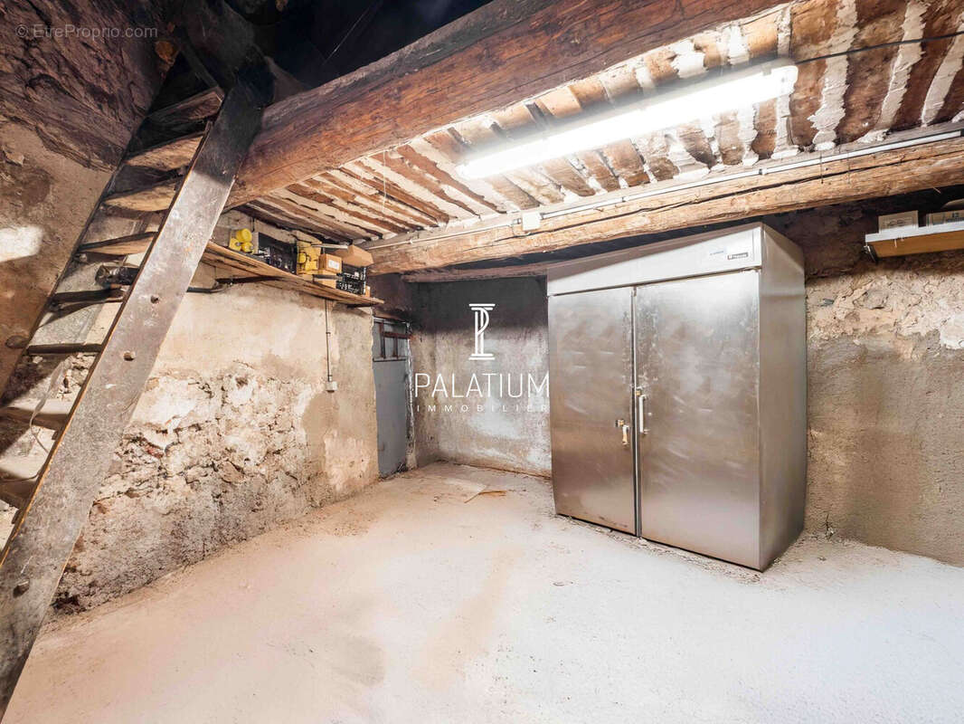 Autre à LA BASTIDE-DES-JOURDANS