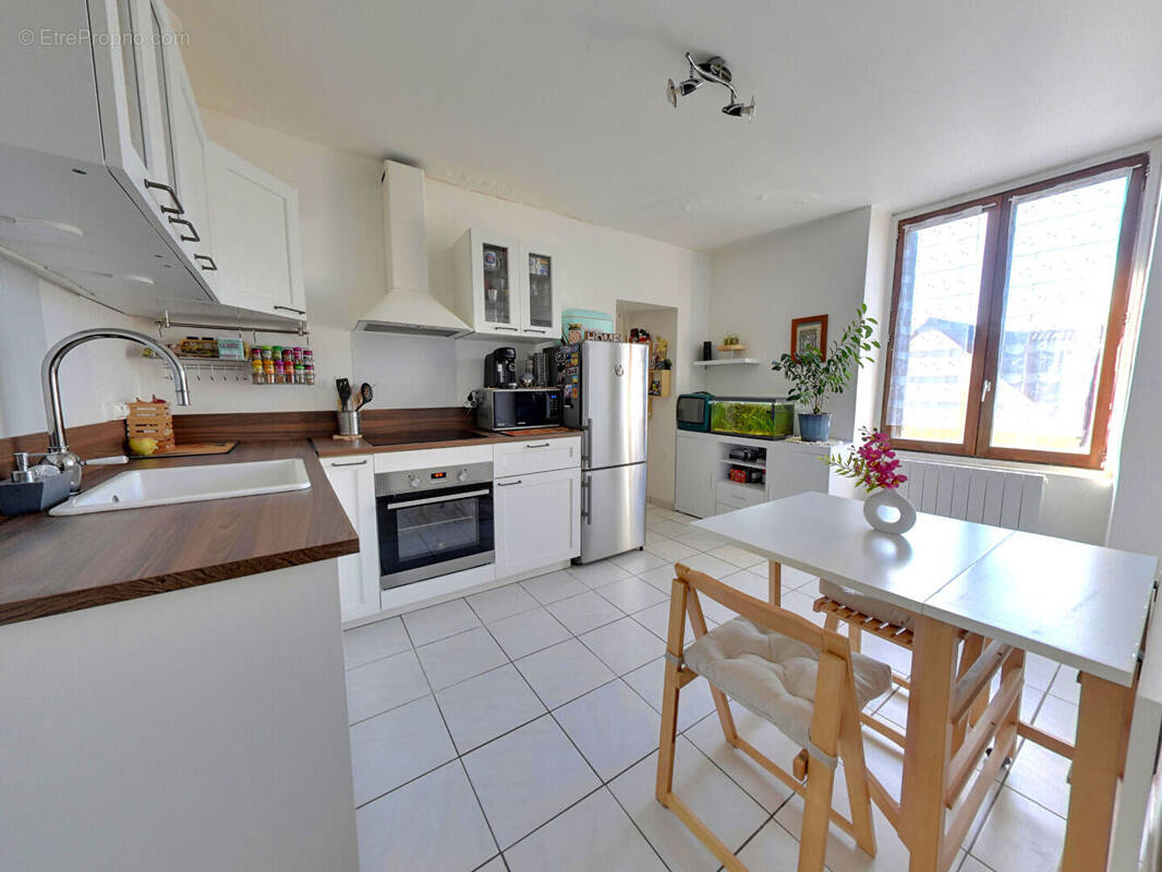 Appartement à OZOIR-LA-FERRIERE