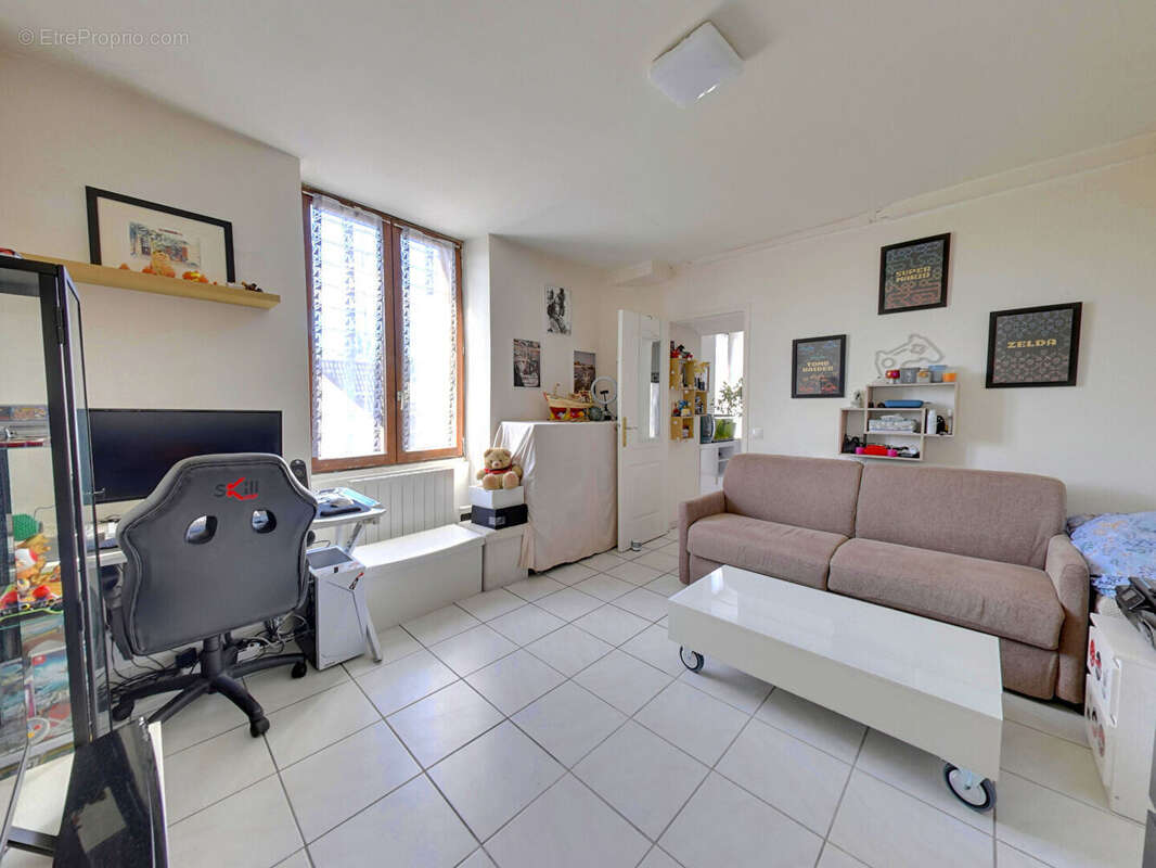 Appartement à OZOIR-LA-FERRIERE