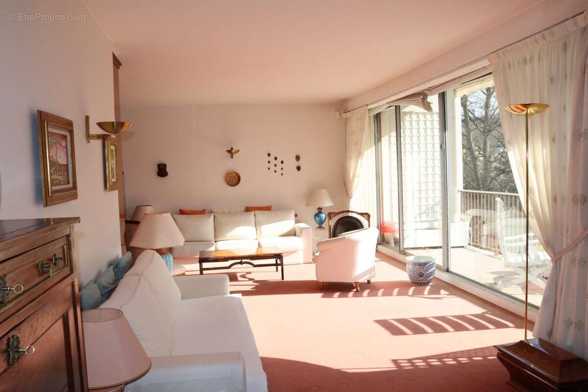 Appartement à LOUVECIENNES