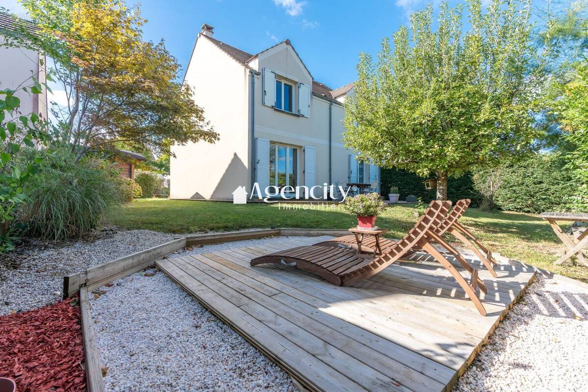 Maison à BUSSY-SAINT-GEORGES