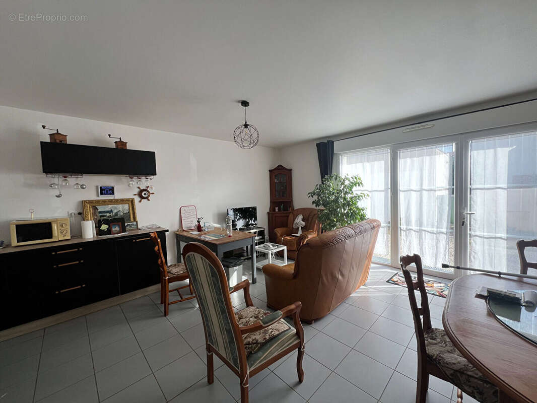 Appartement à FOURAS