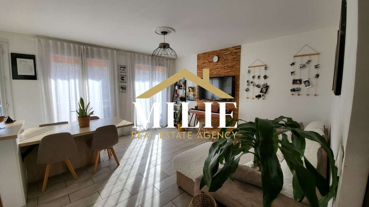 Appartement à MARSEILLE-3E