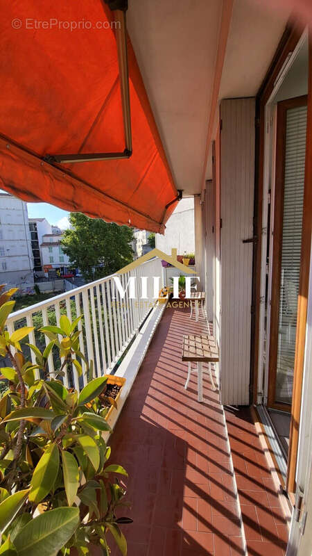 Appartement à MARSEILLE-3E