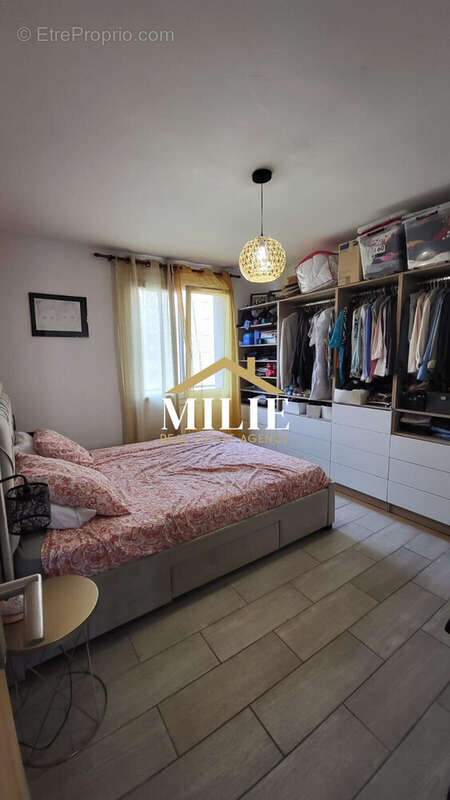 Appartement à MARSEILLE-3E