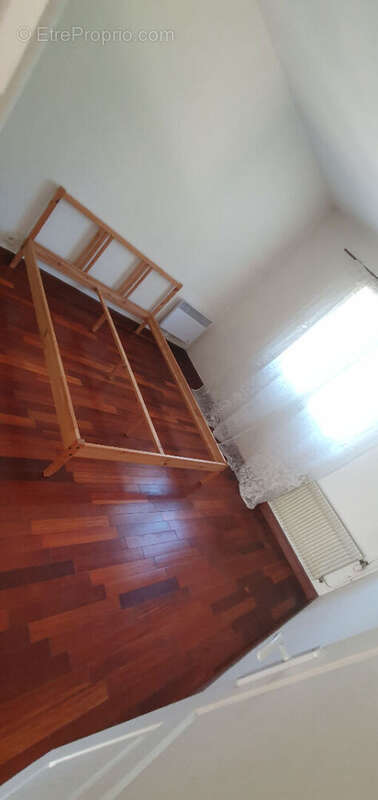 Appartement à LA CELLE-SAINT-CLOUD