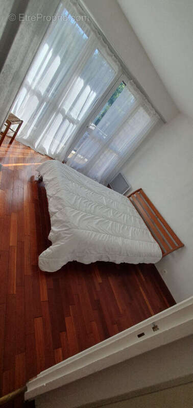 Appartement à LA CELLE-SAINT-CLOUD