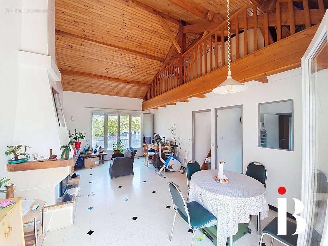 Maison à LA CHAPELLE-SUR-ERDRE