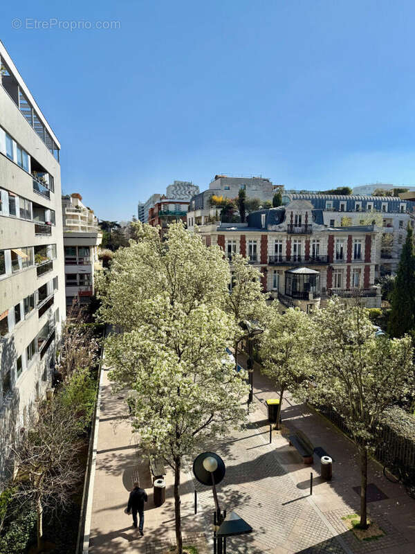 Appartement à LEVALLOIS-PERRET