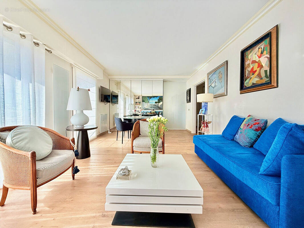 Appartement à LEVALLOIS-PERRET