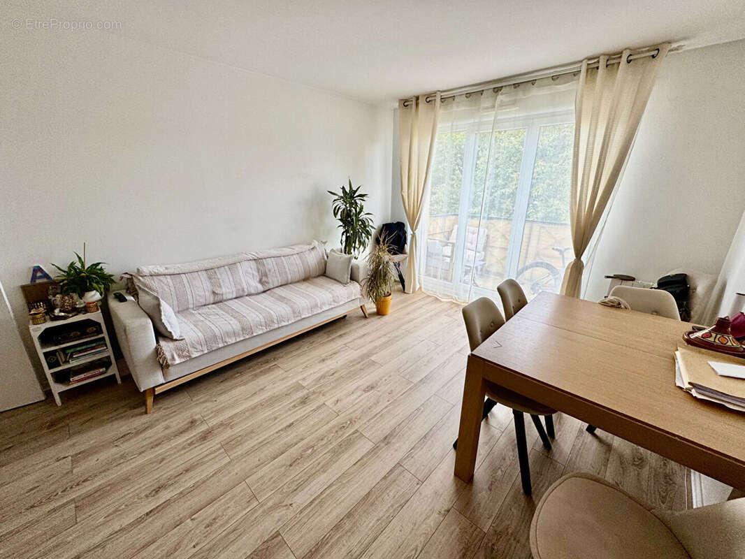 Appartement à LIMEIL-BREVANNES