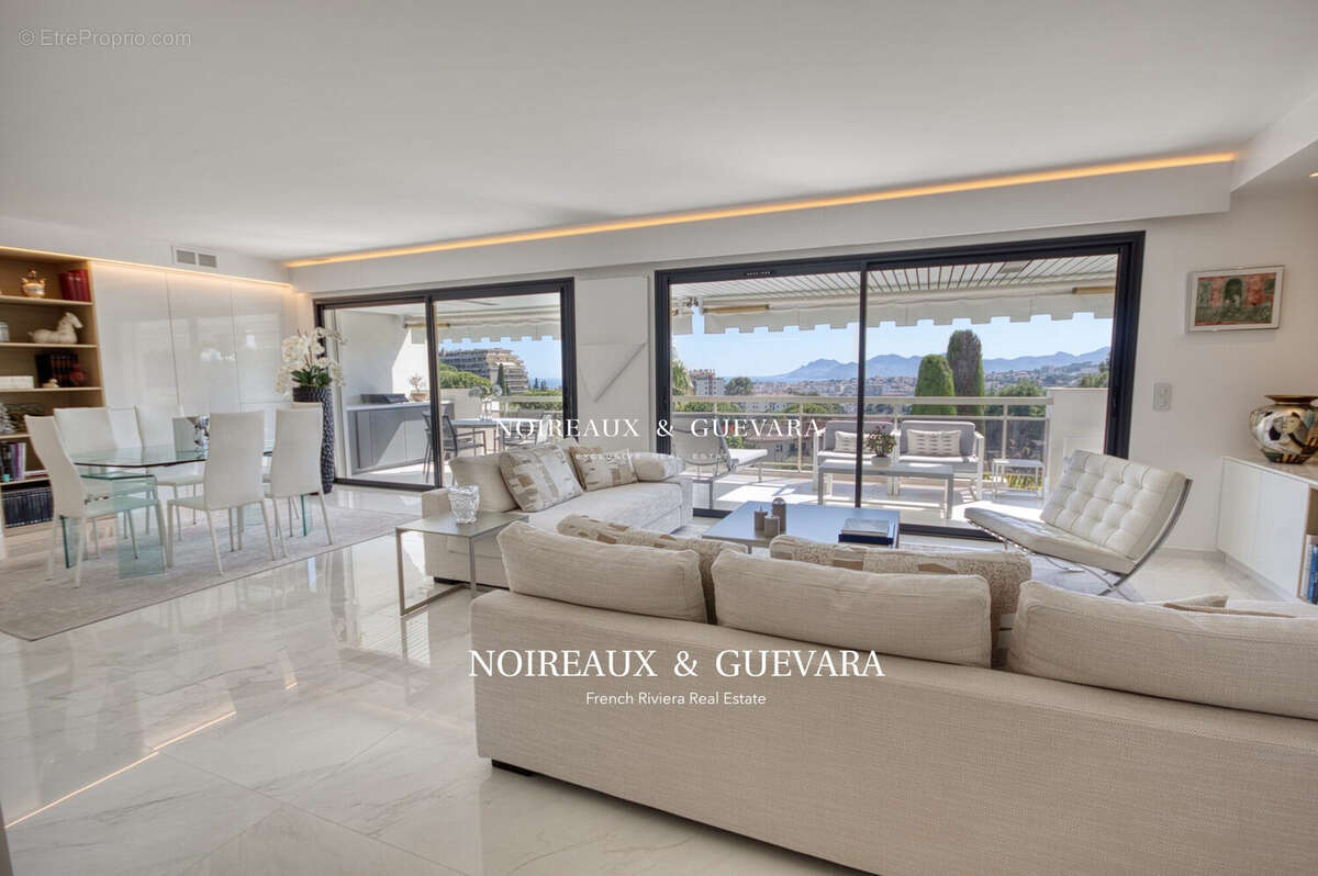 Appartement à LE CANNET