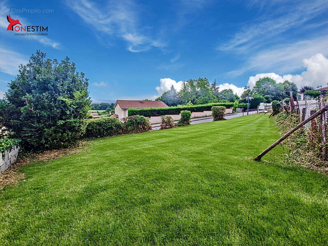 Maison à SAINT-GEORGES-HAUTE-VILLE