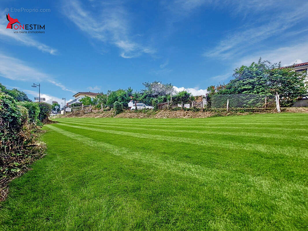 Maison à SAINT-GEORGES-HAUTE-VILLE