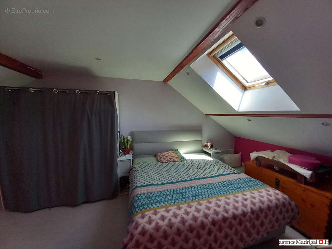 Maison à SAINT-GEOIRE-EN-VALDAINE