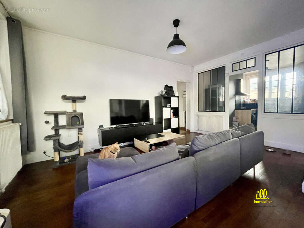 Appartement à CHARLEVILLE-MEZIERES