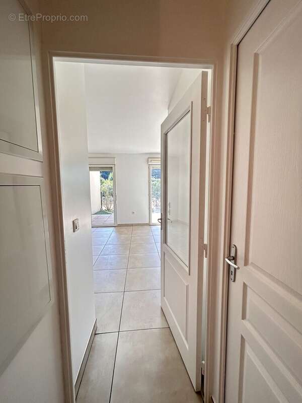 Appartement à LE MUY