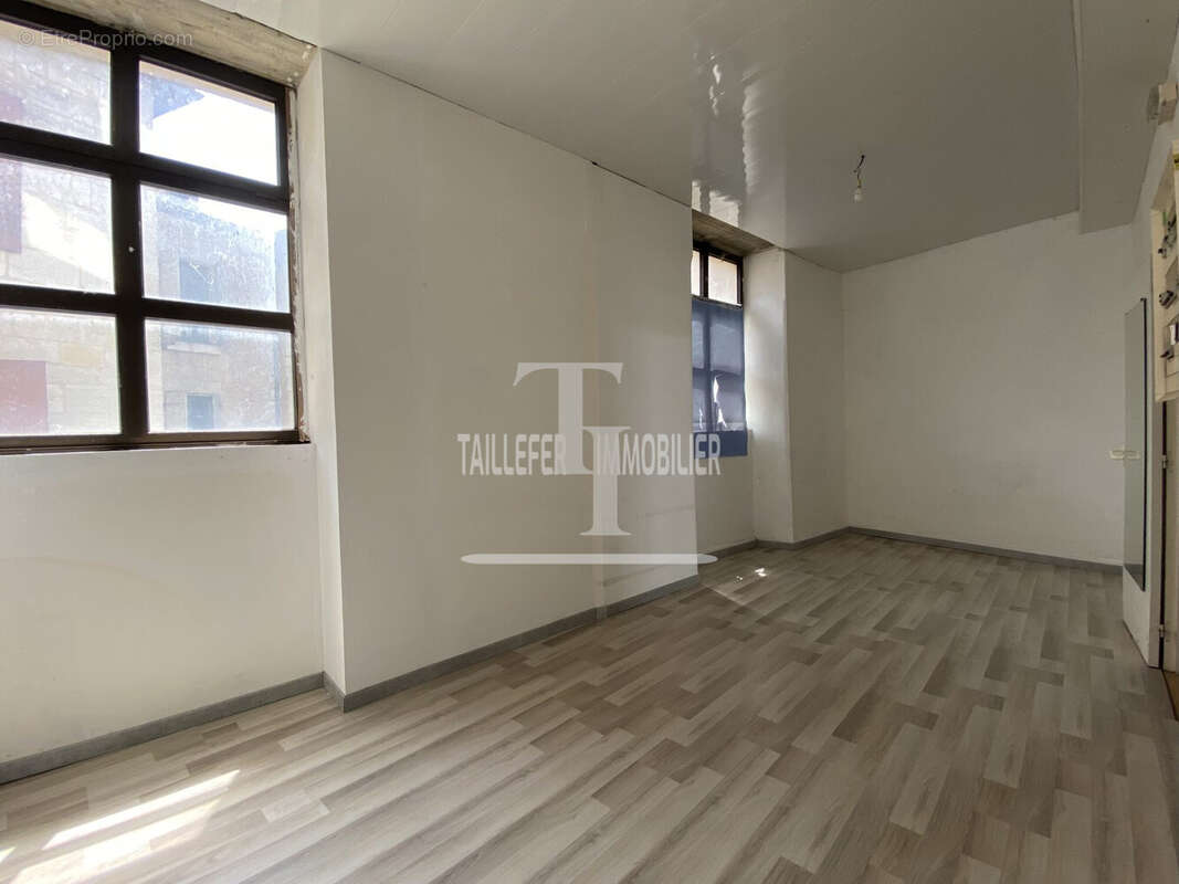 Commerce à PERIGUEUX