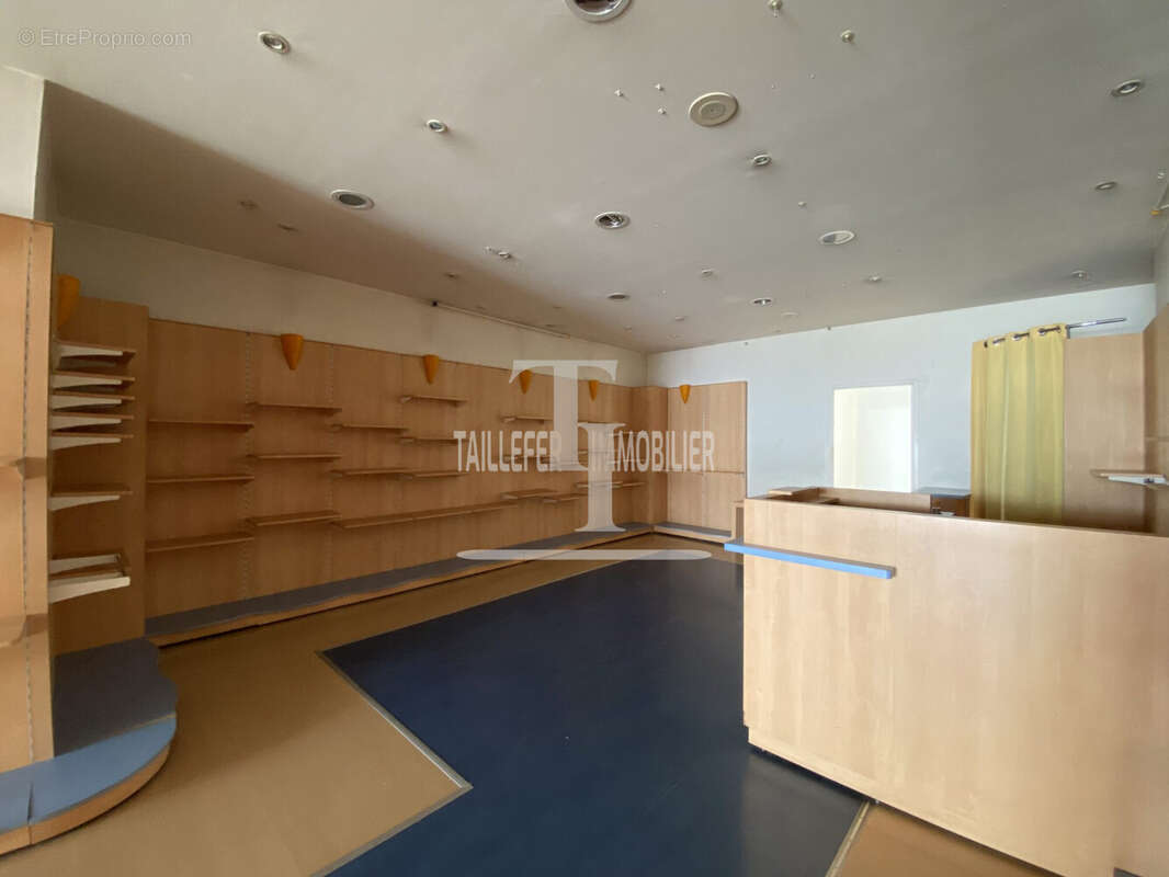 Commerce à PERIGUEUX