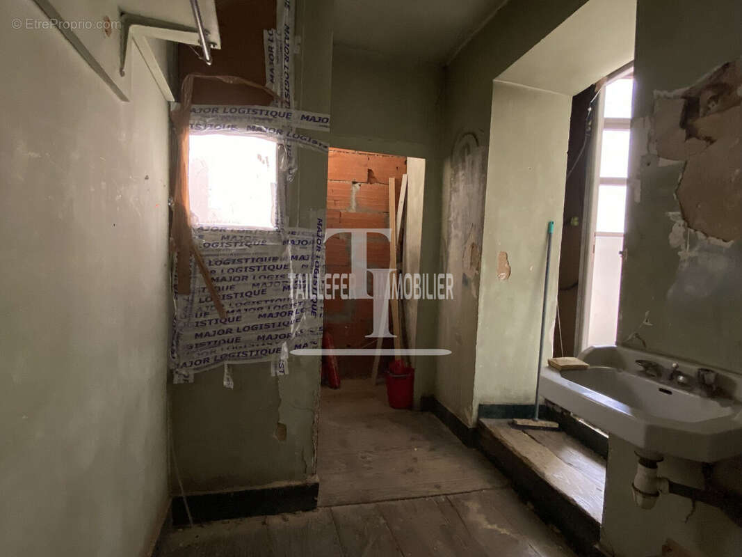 Commerce à PERIGUEUX