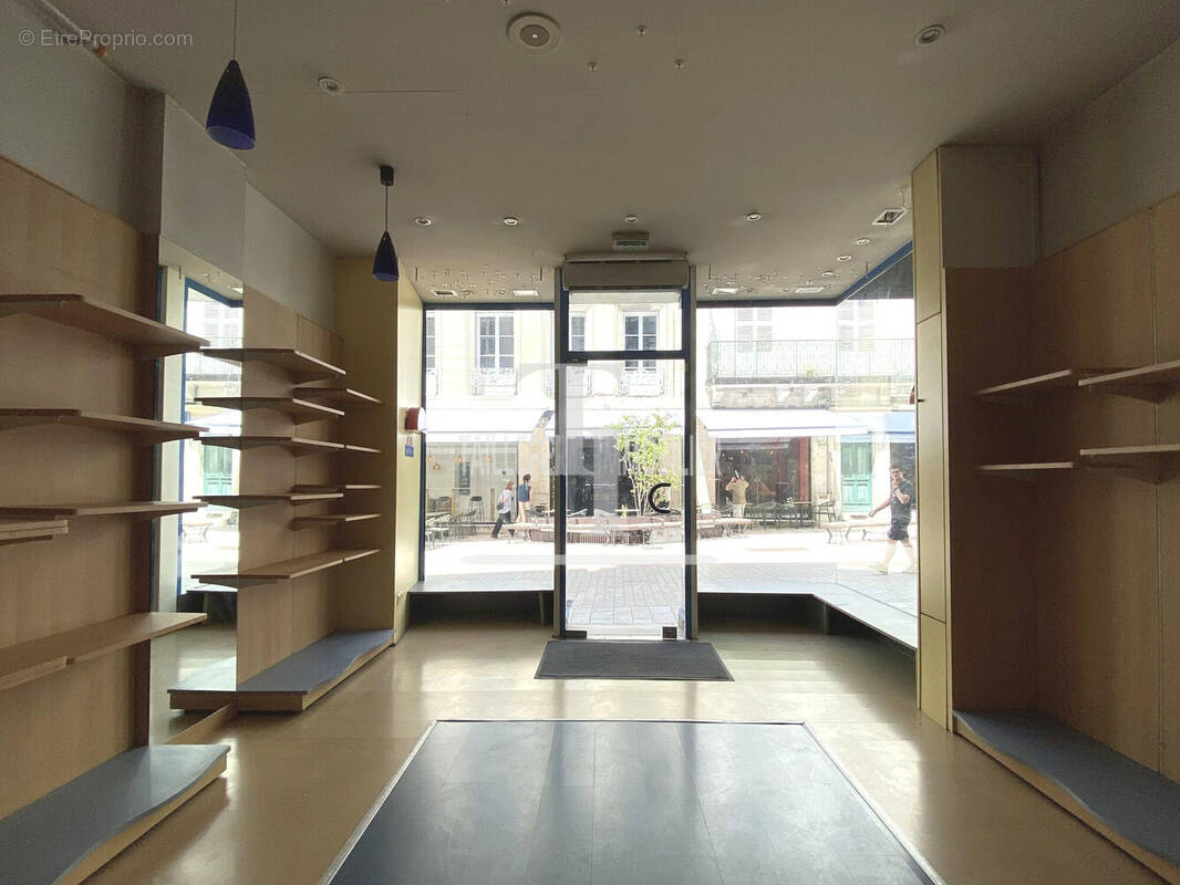 Commerce à PERIGUEUX