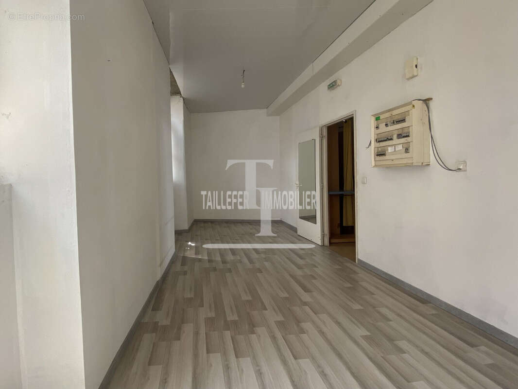 Commerce à PERIGUEUX