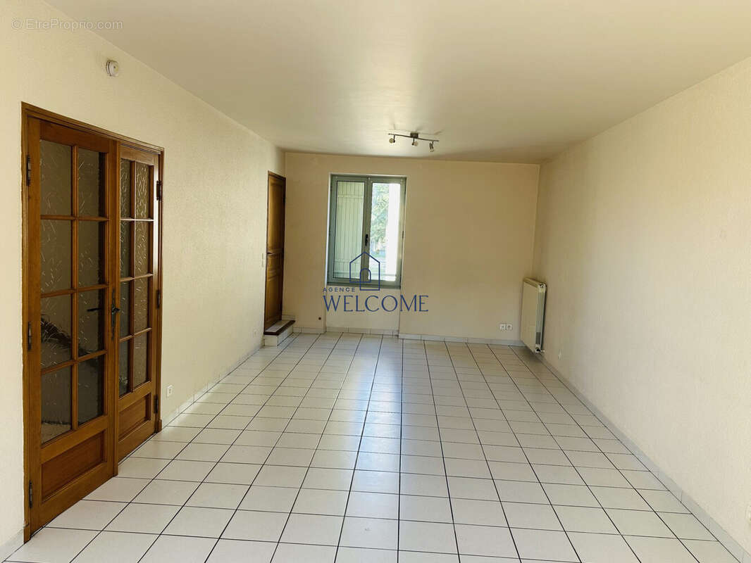 Maison à BAGNOLS-SUR-CEZE