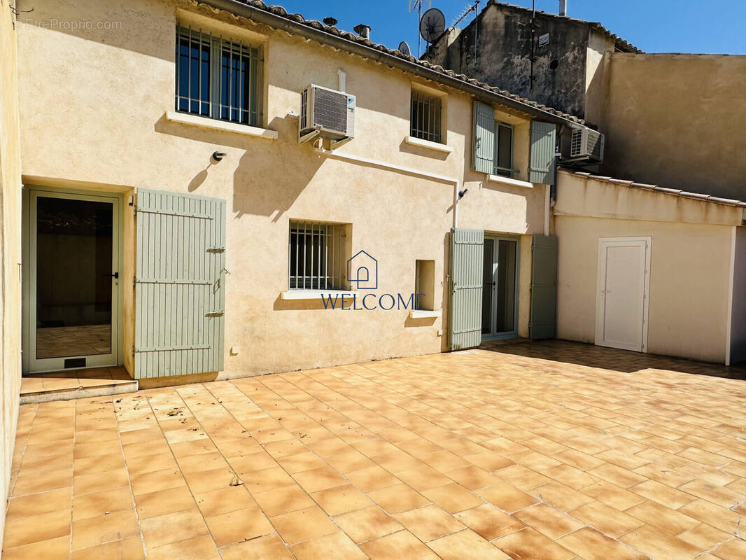 Maison à BAGNOLS-SUR-CEZE