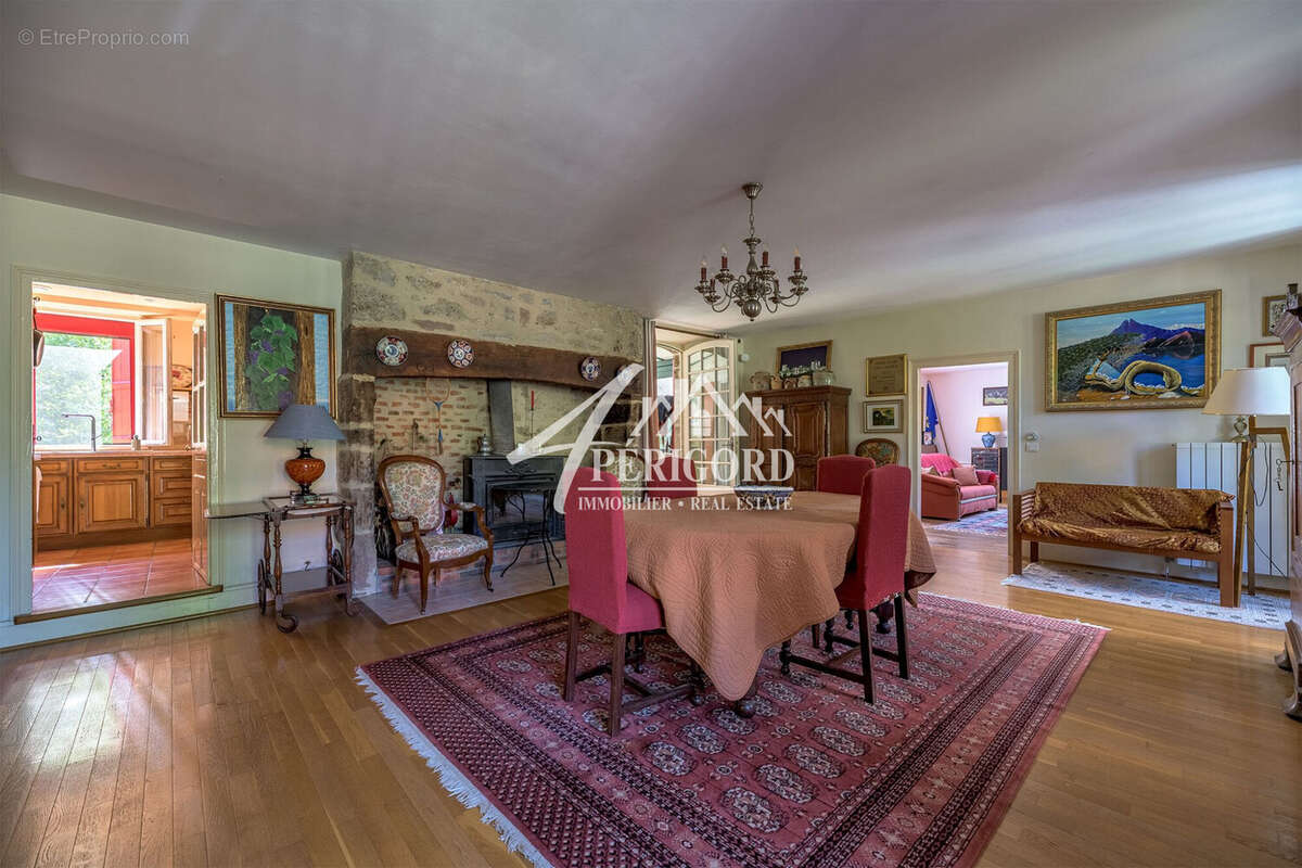 Maison à BEAULIEU-SUR-DORDOGNE