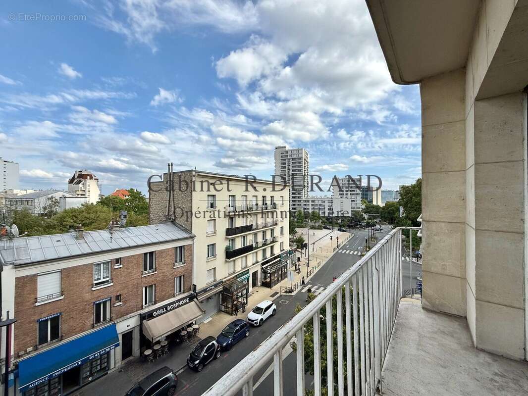 Appartement à COURBEVOIE