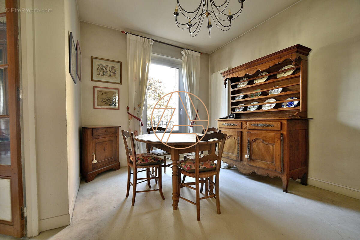 Appartement à SAINT-MAUR-DES-FOSSES