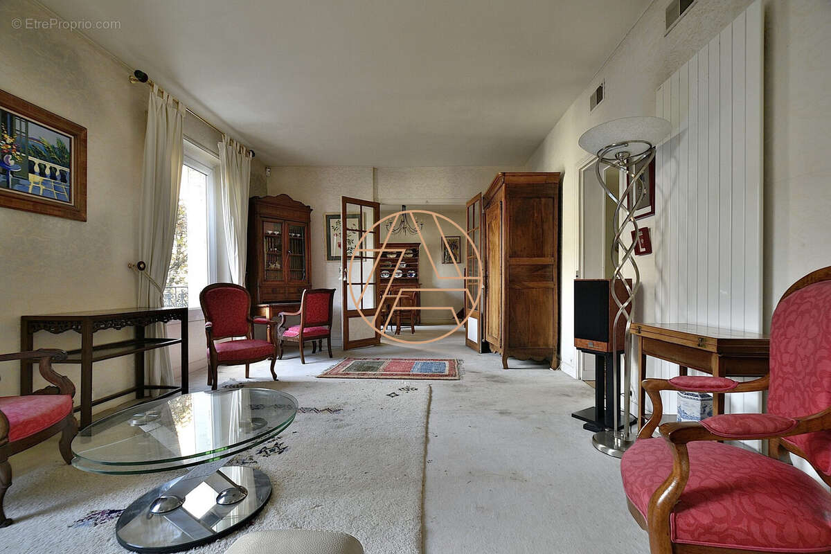 Appartement à SAINT-MAUR-DES-FOSSES