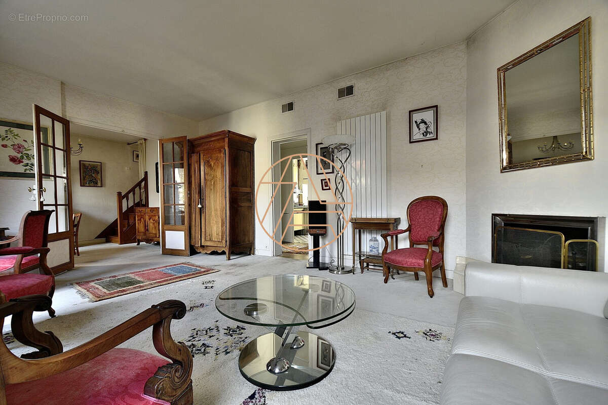 Appartement à SAINT-MAUR-DES-FOSSES