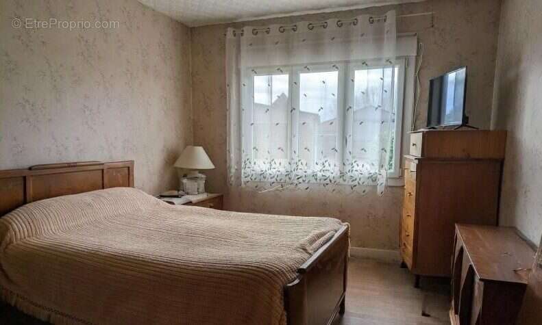 Maison à SAINS-RICHAUMONT