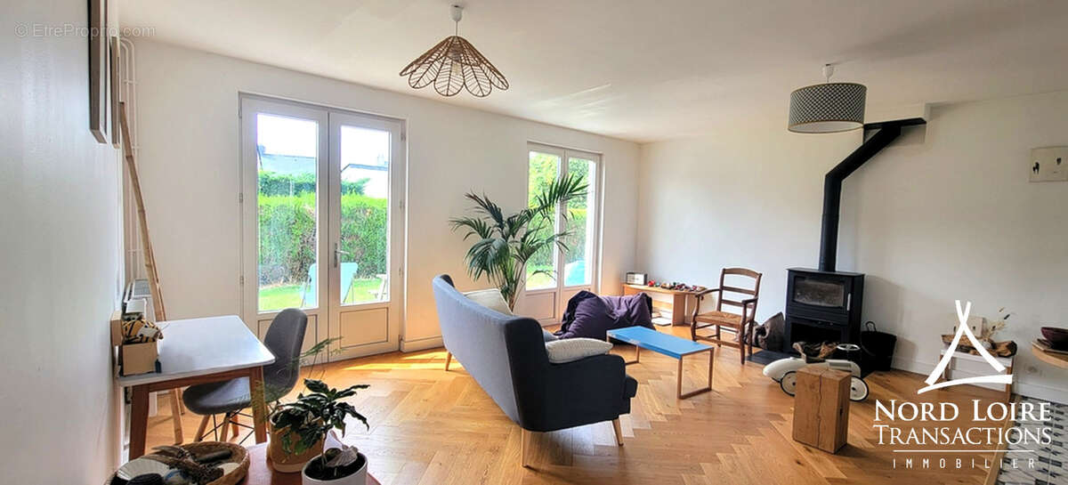 Maison à SAINTE-LUCE-SUR-LOIRE