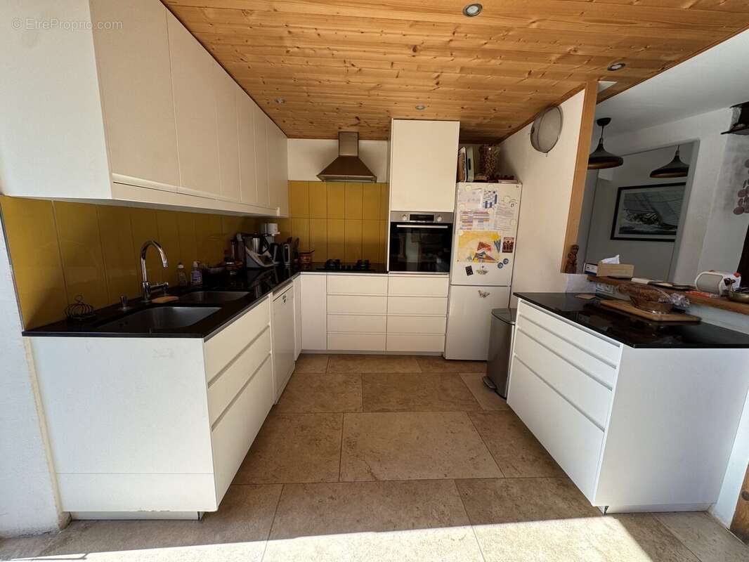 Maison à LA ROCHE-SUR-FORON