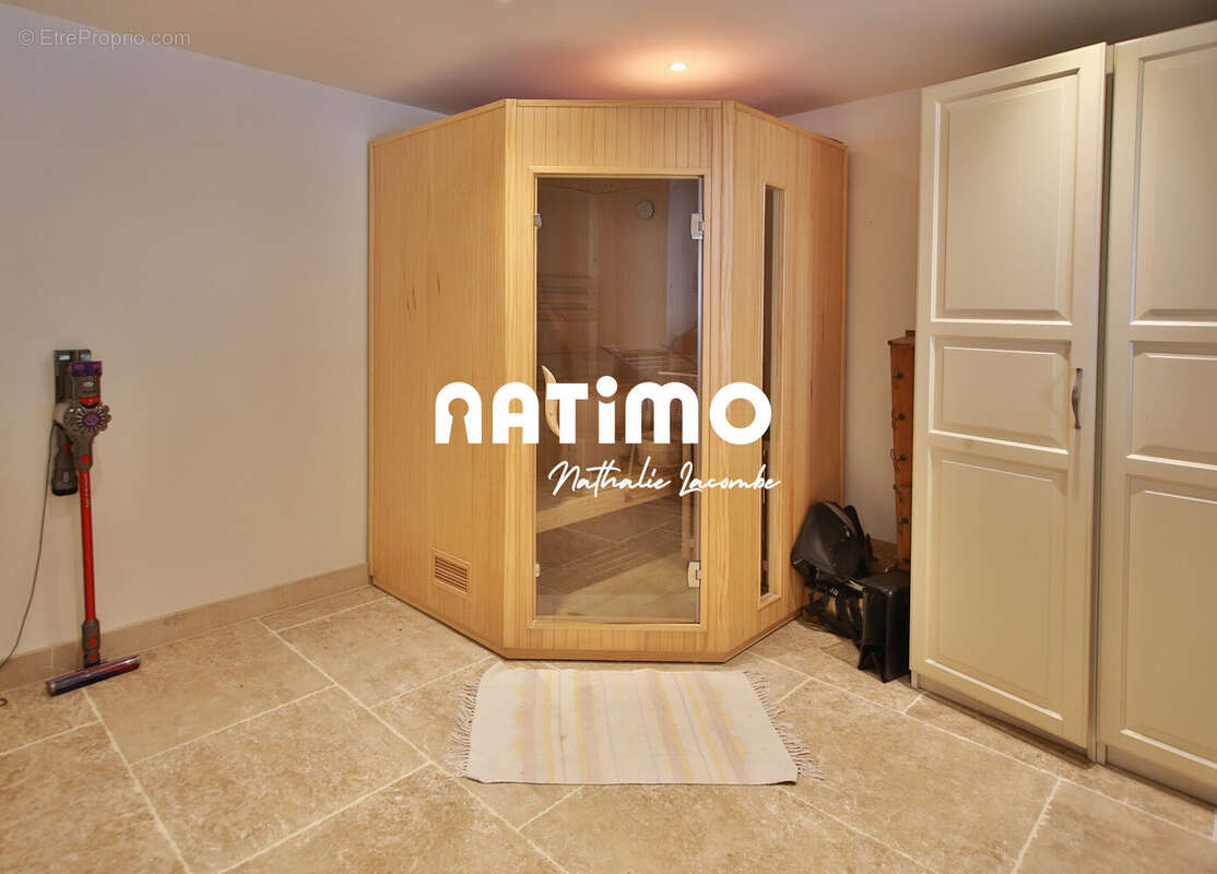 Maison à MONTIGNY-MONTFORT