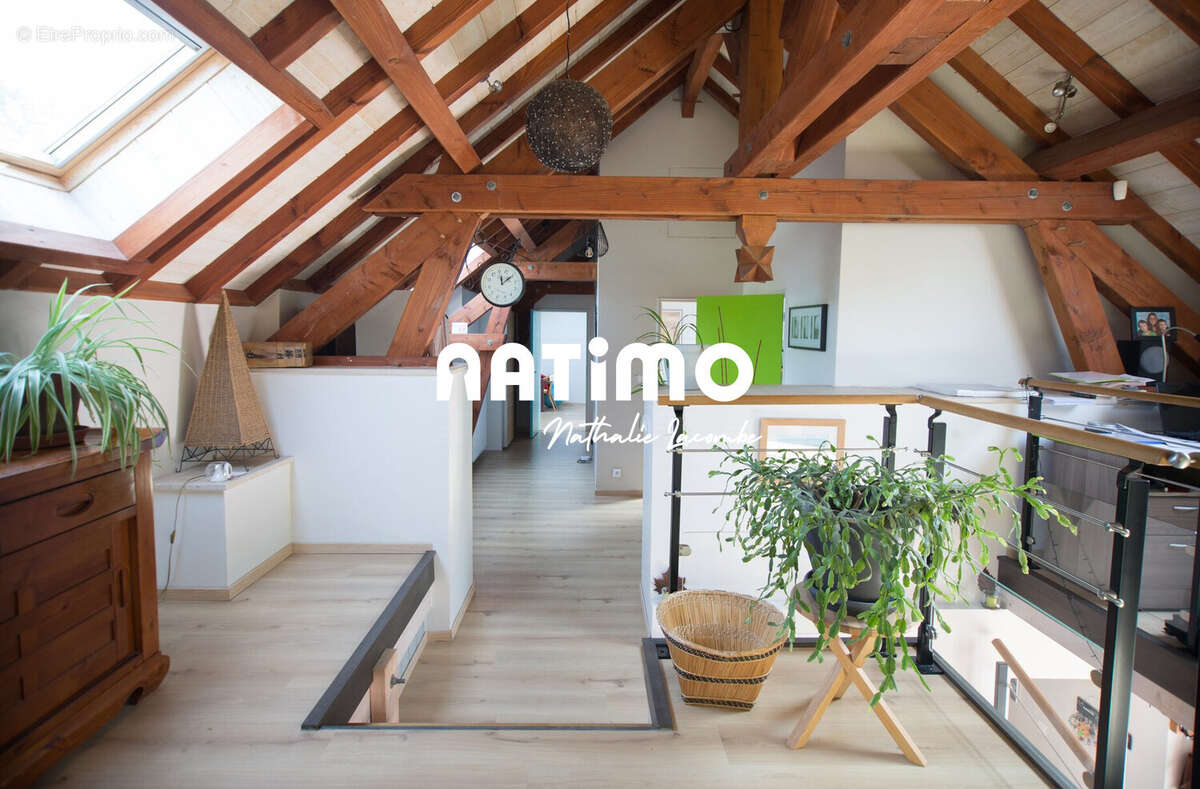 Maison à MONTIGNY-MONTFORT