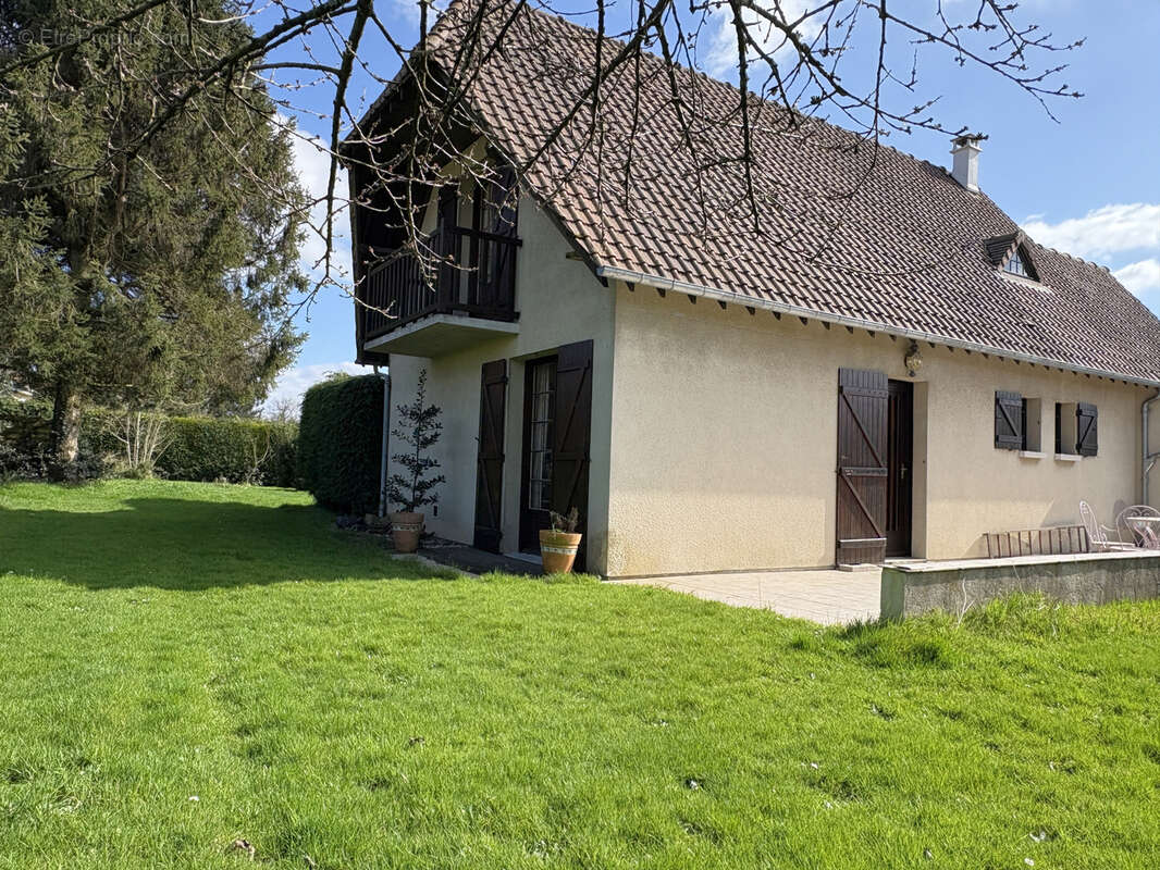 Maison à FRANQUEVILLE-SAINT-PIERRE