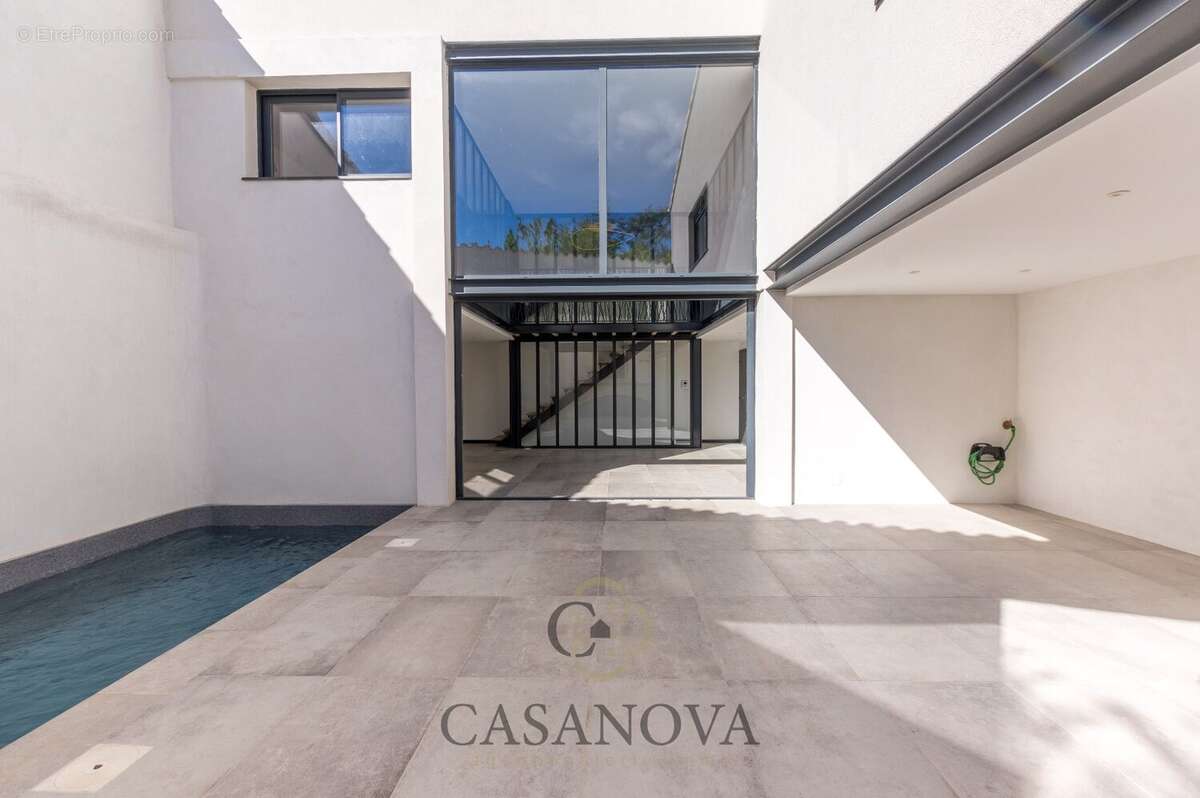 Maison à SAINT-JEAN-DE-VEDAS