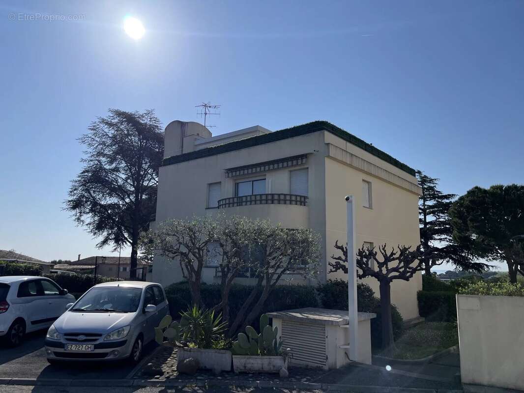 Appartement à VILLENEUVE-LOUBET