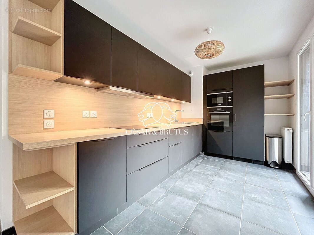 Appartement à NEUVILLE-SUR-SAONE