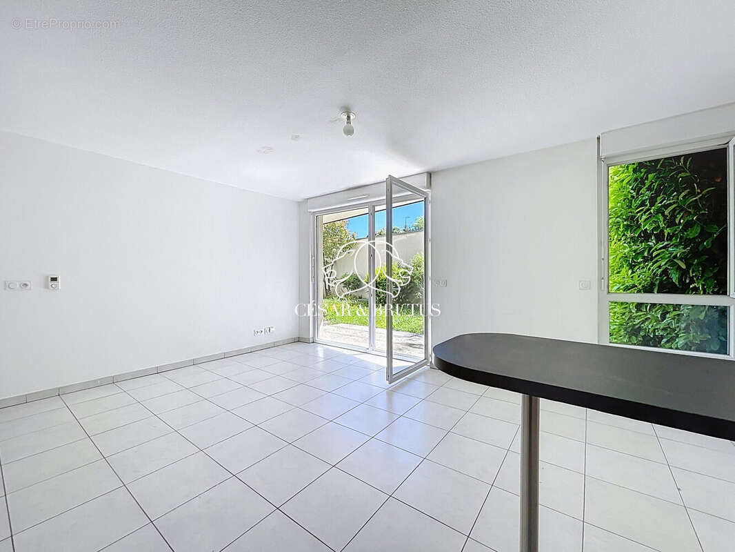 Appartement à SATHONAY-CAMP