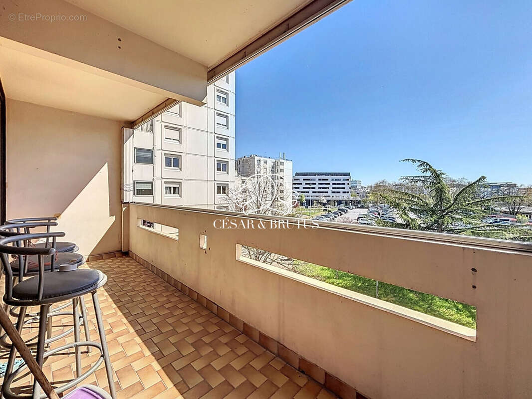 Appartement à VAULX-EN-VELIN