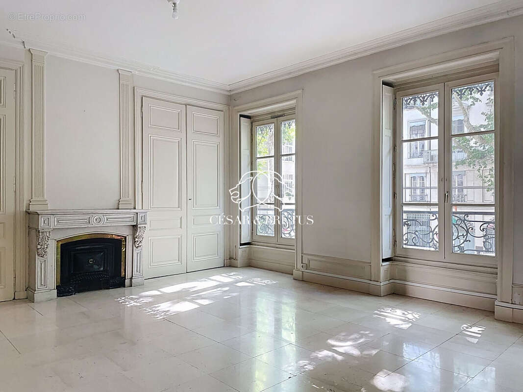 Appartement à LYON-6E