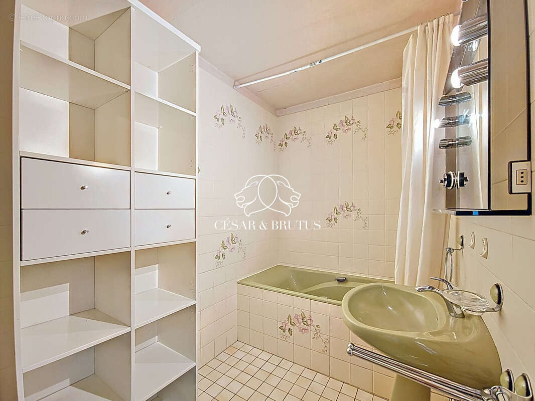 Appartement à LYON-8E