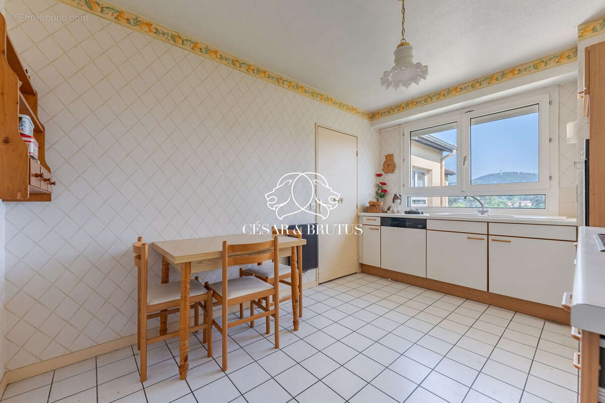 Appartement à LYON-9E