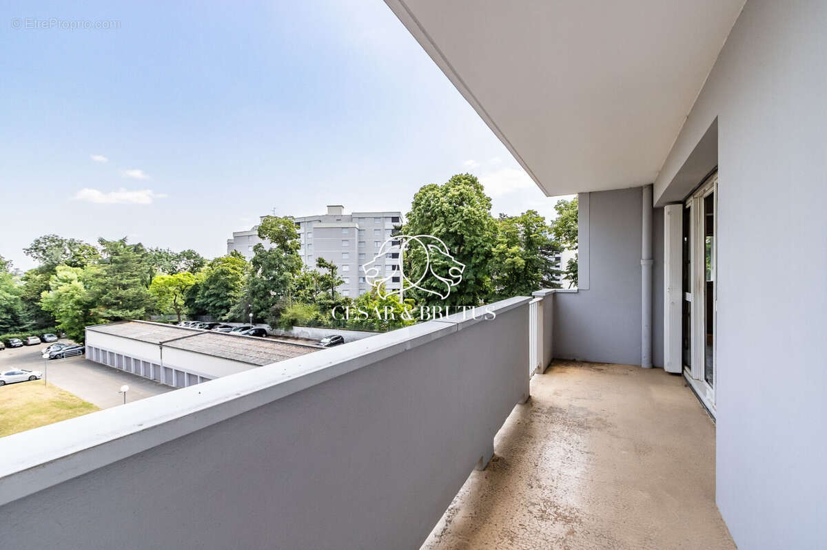 Appartement à OULLINS